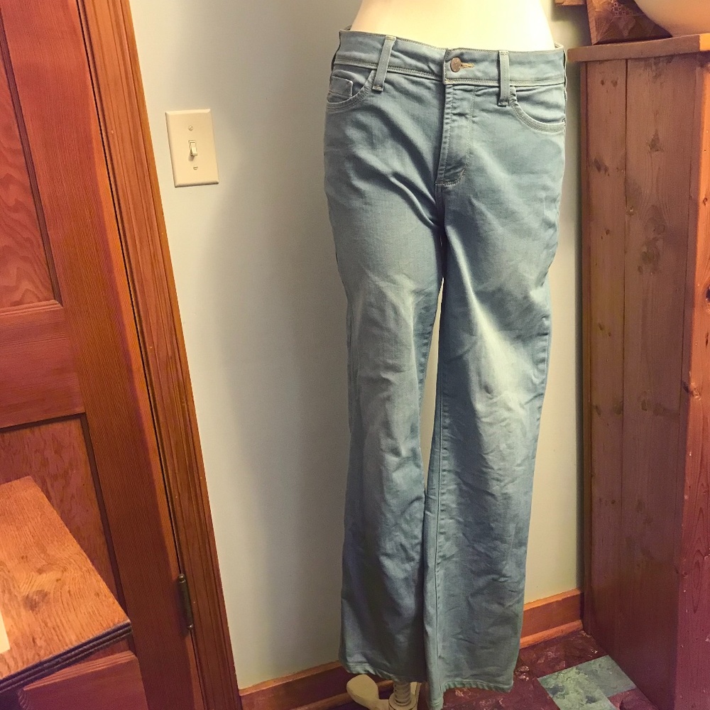 NYDJ ‘ Barbara’ bootcut tummy tuck jeans - Picture 5 of 15